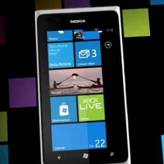 诺基亚推出配备 Tango 技术的 Lumia 900 手机